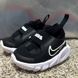 Nike Flex Runner Baby Shoes Size 2C Black/White